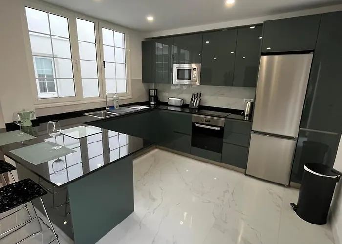 Luxury Penthouse Bbq Chill Out Terrace *